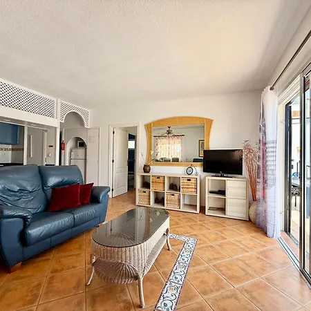 Azul Villa Callao Salvaje